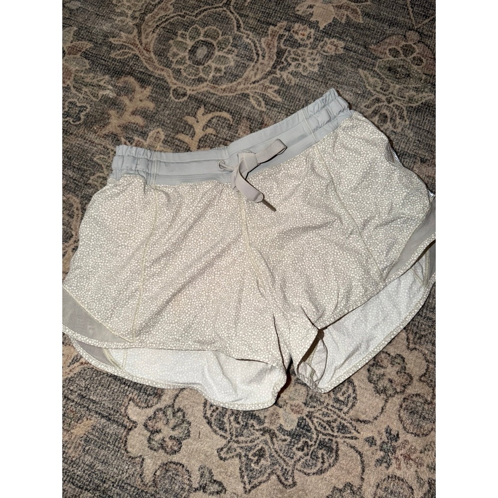 Lululemon Hotty Hot Short Freckle Flower Grey White